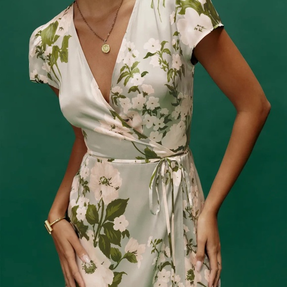 Reformation Kiana silk wrap dress - Picture 3 of 8